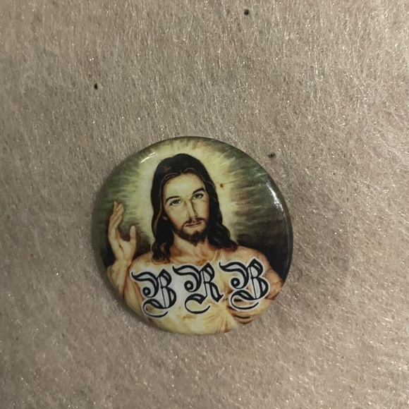 Jesus button - Picture 1 of 1